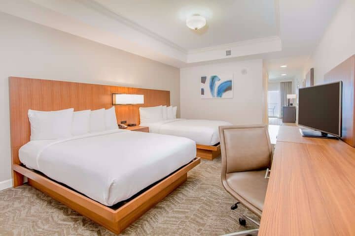 Room 53 of 187