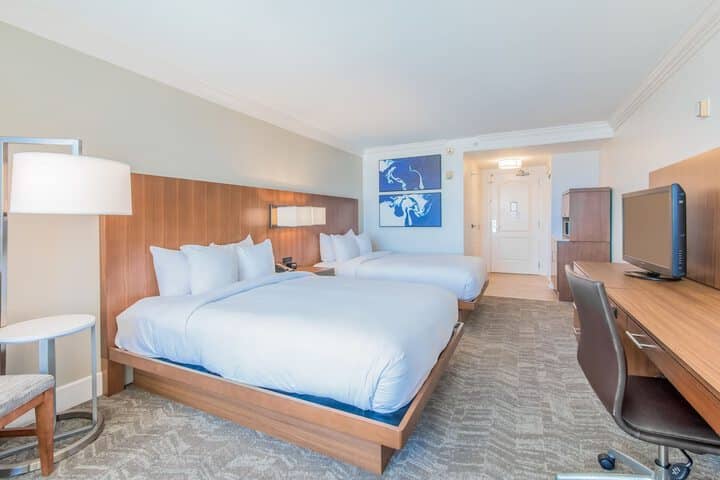 Room 10 of 187