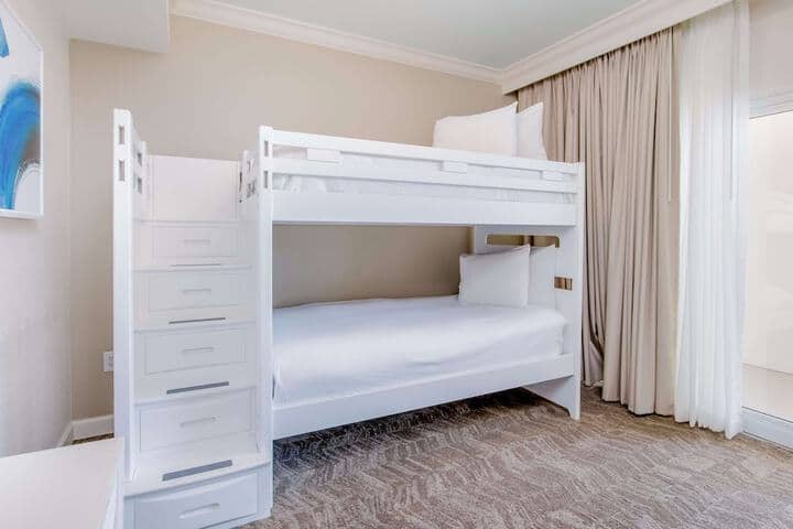 Room 56 of 187